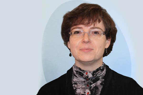 Porträtfoto von Christina Gallus, Leiterin der Dr. Buhmann Schule und Prokuristin