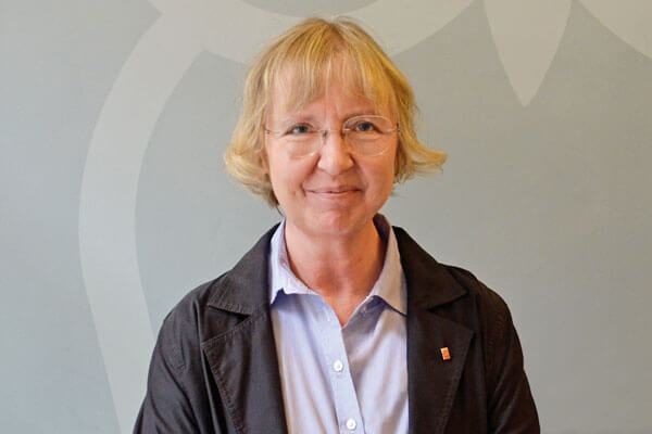 Porträtaufnahme von Dr. Marianne Wurth Schulzweigkoordinatorin Fachoberschule Verwaltung und Rechtspflege