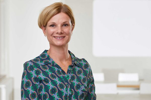Portraitfoto von Dr. Stefanie Nitz